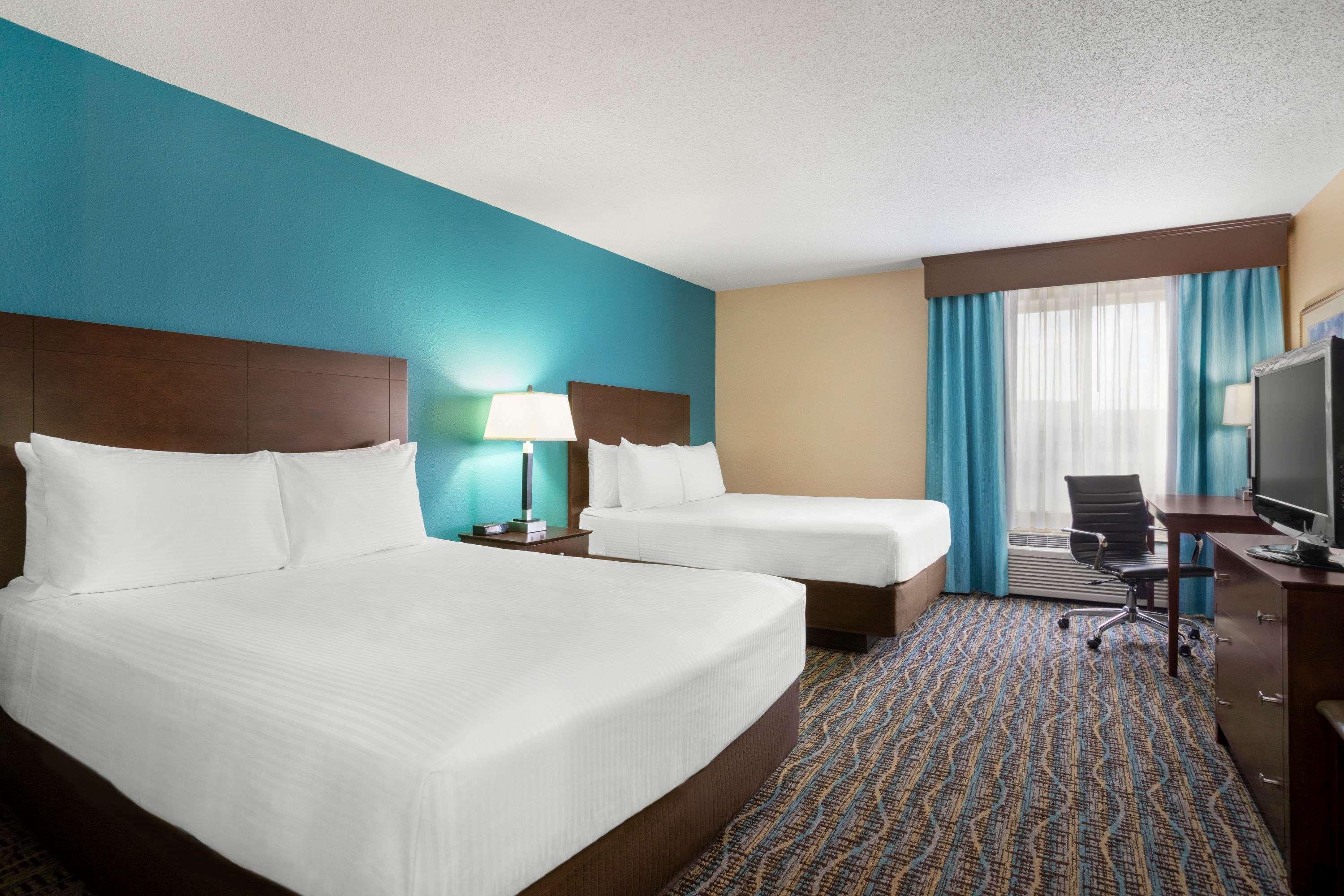 Spark By Hilton Evansville East, In Exterior photo