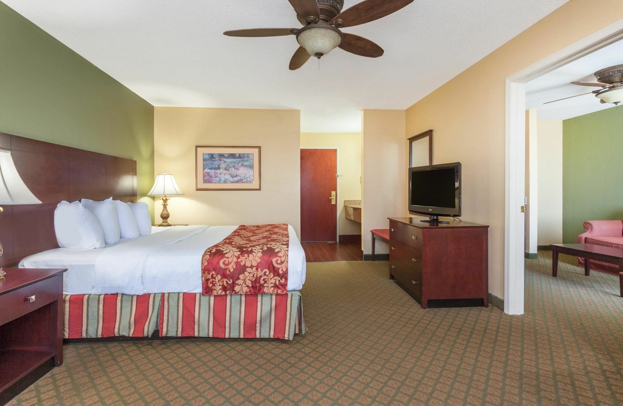 Spark By Hilton Evansville East, In Exterior photo