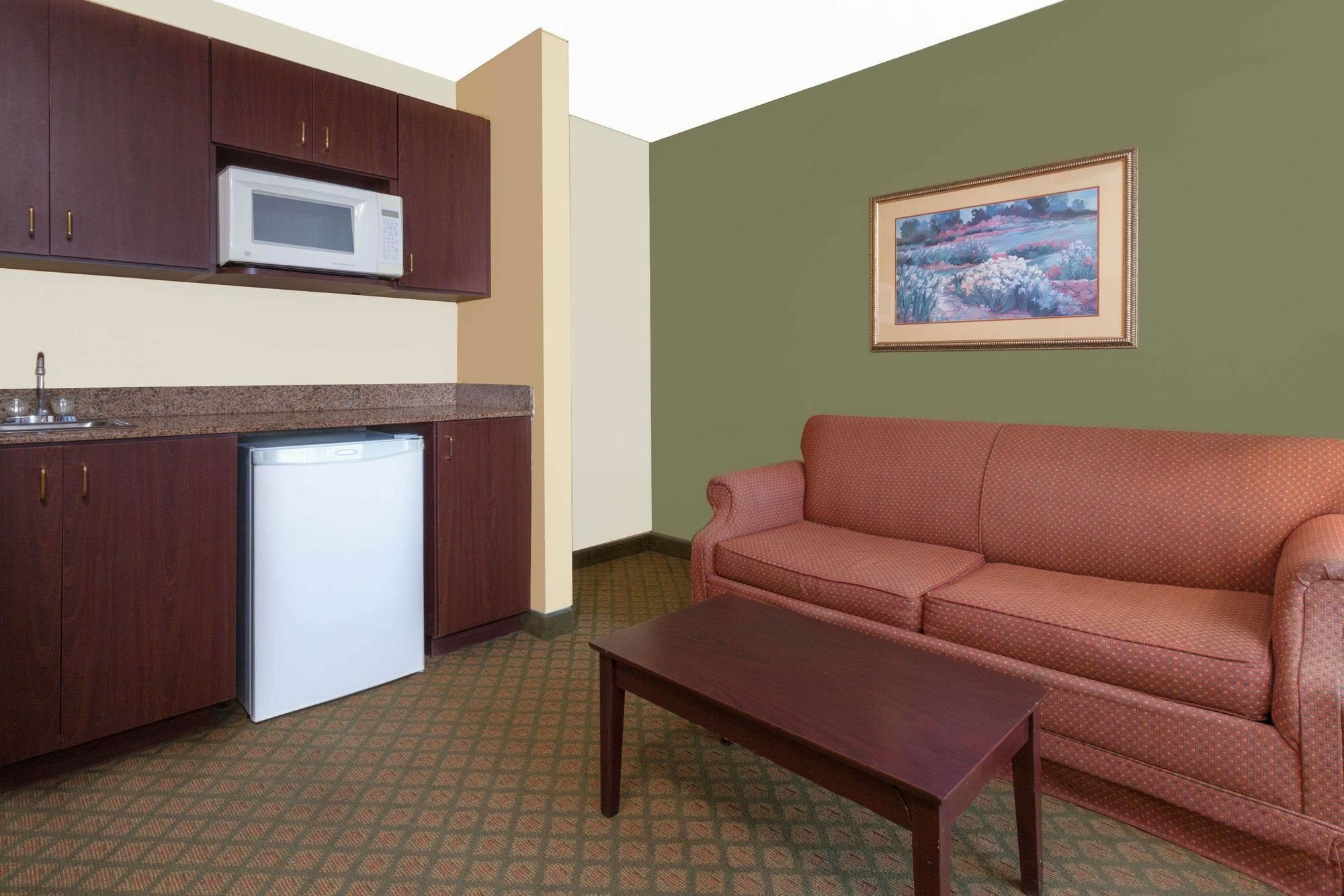 Spark By Hilton Evansville East, In Exterior photo